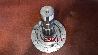 Flancis, stupica 1521-2308070 (komplektā ar špilkām) BY